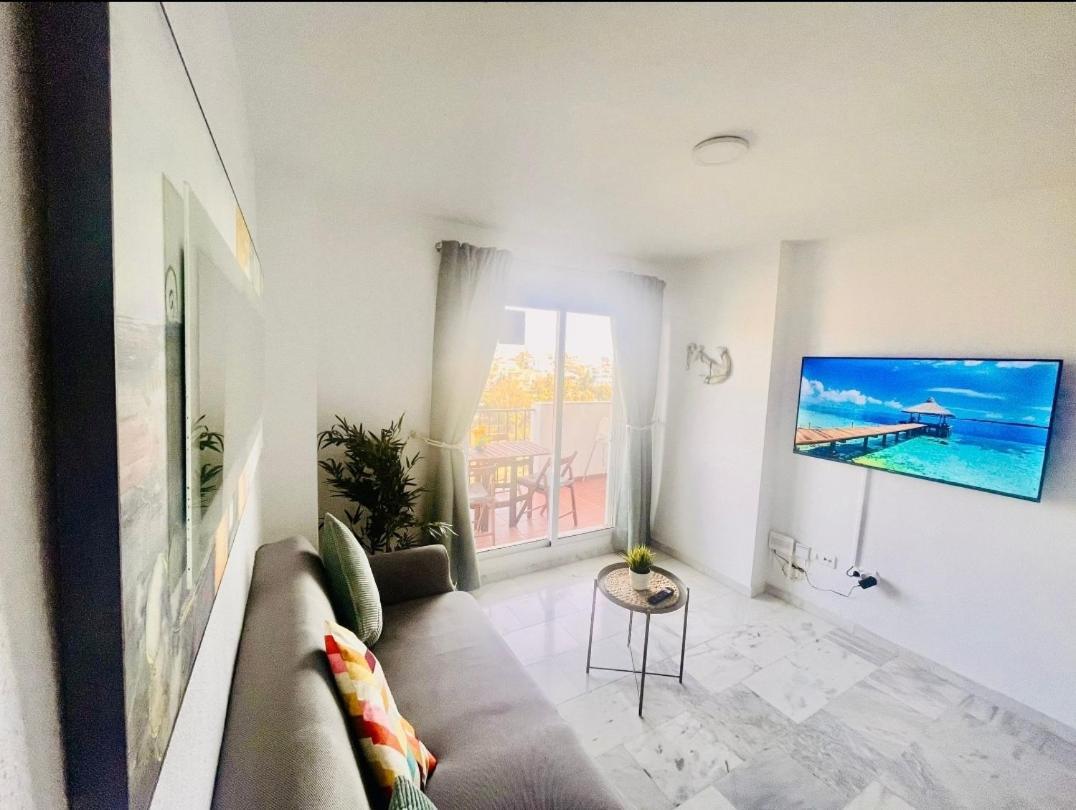 Two Bed, Two Bath Apartment With Sea Views - Angel De Miraflores Málaga Buitenkant foto