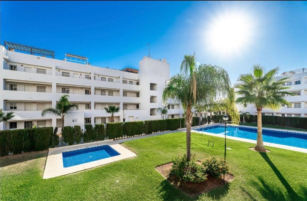 Two Bed, Two Bath Apartment With Sea Views - Angel De Miraflores Málaga Buitenkant foto